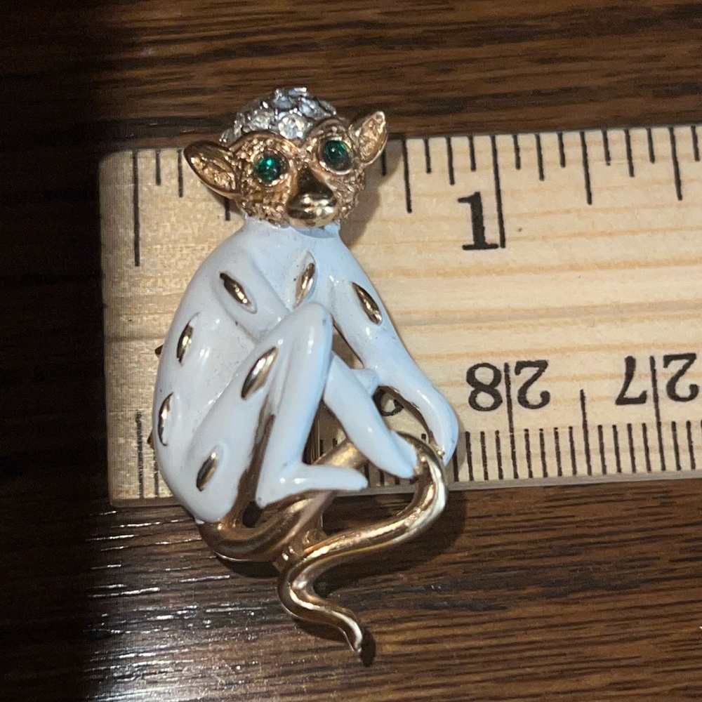 Trivari Vintage Monkey Pin - Picture 1 of 3